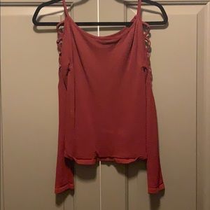 Fitted detailed crimson top